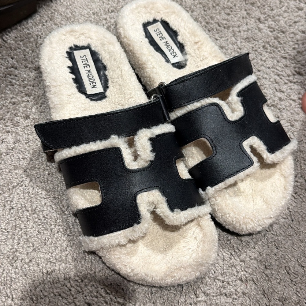 Steve Madden Black Sherpa sandals